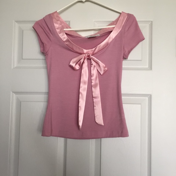 Womans Top - Picture 3 of 5